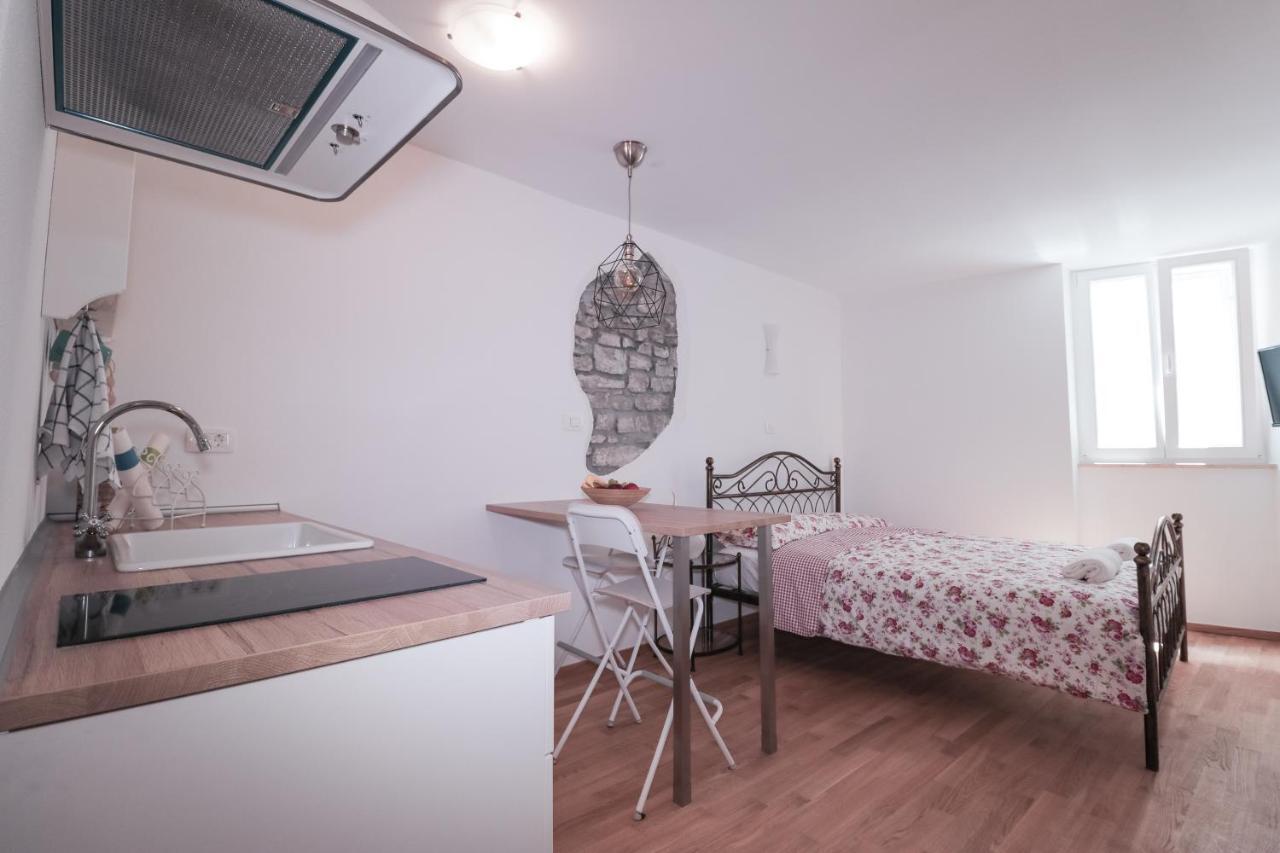 Apartments Pia ピラン エクステリア 写真